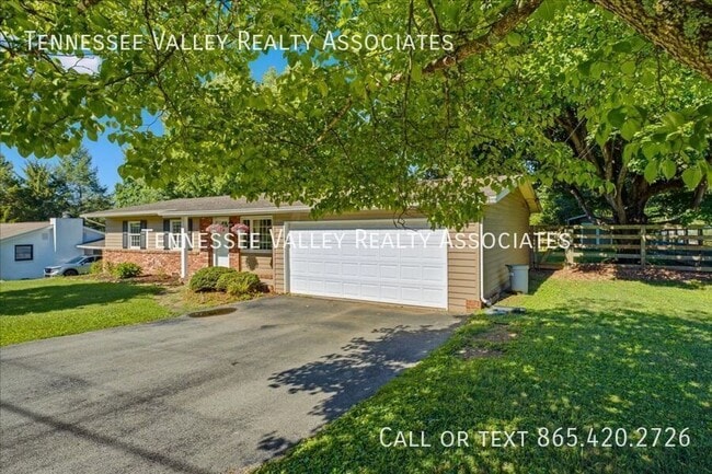 Photo - 729 Waco Rd NW