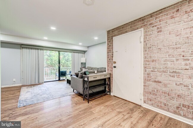 Photo - 6012 Westchester Dr Unidad 101