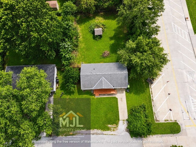 Photo - Updated 2 Bedroom/ 1 Bath Home in Belton *READY NOW*
