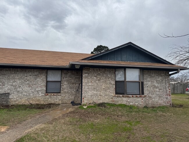 Photo - 4141 Stoneridge Dr House