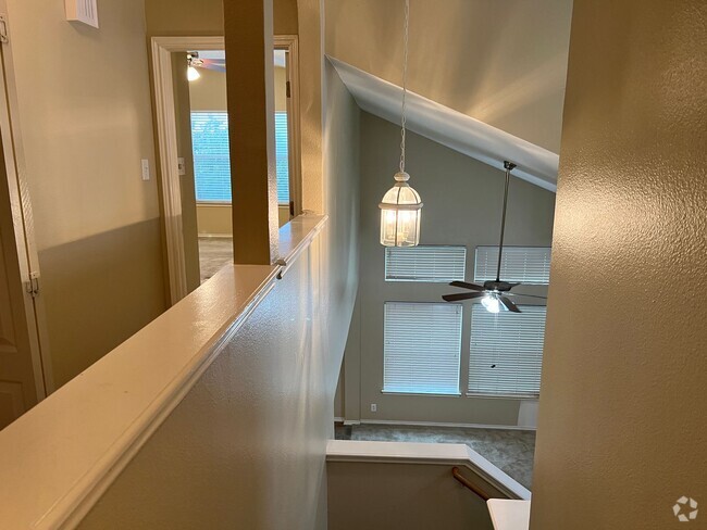 Building Photo - Bluffs at west chase Rental