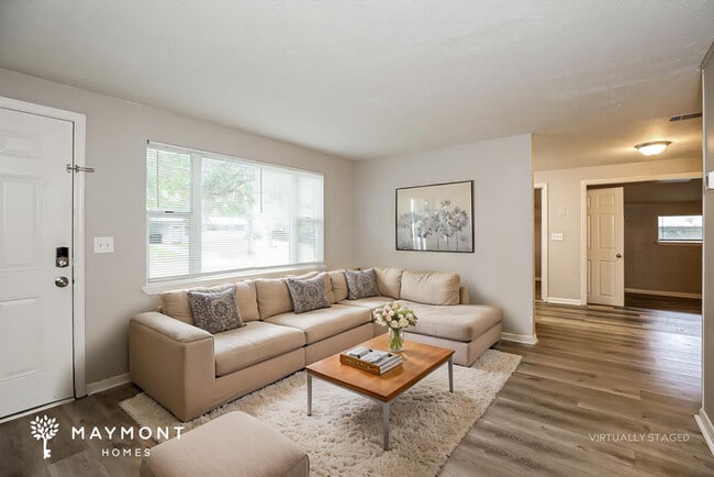 Photo - 260 Lee Dr