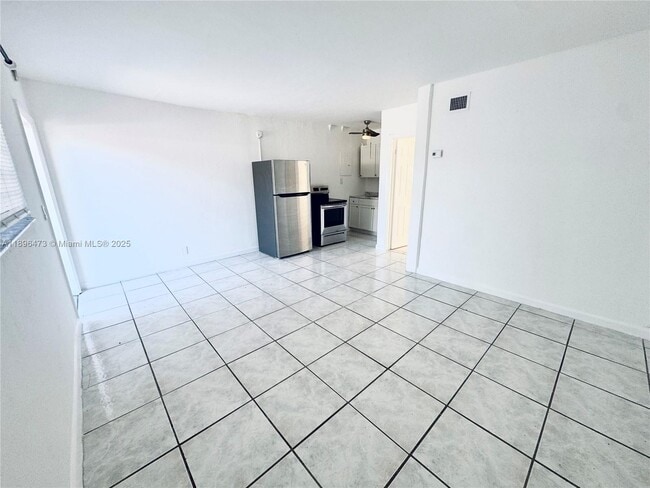 Photo - 825 NW 9th St