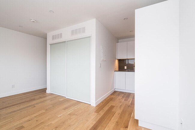 Photo - 111 Lawton Blvd Unit 607
