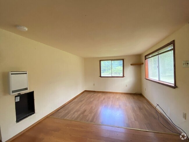 Building Photo - 800 Hidden Trail Rd Rental