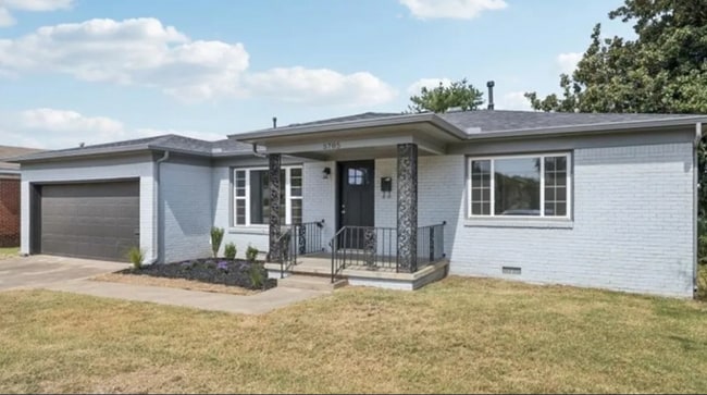 Building Photo - 5705 E 21st Pl