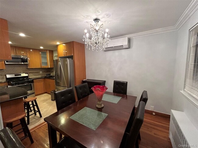 Photo - 59-26 Linden St Unit 3rd Floor