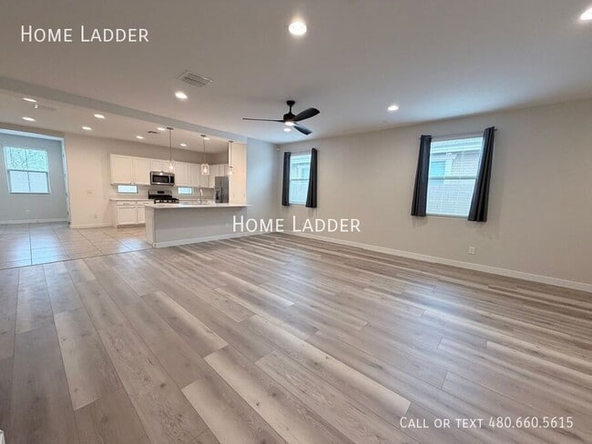 Photo - 2881 E 27th Ave