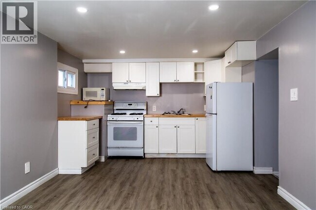 Photo - 106 South Street E Unit Lower