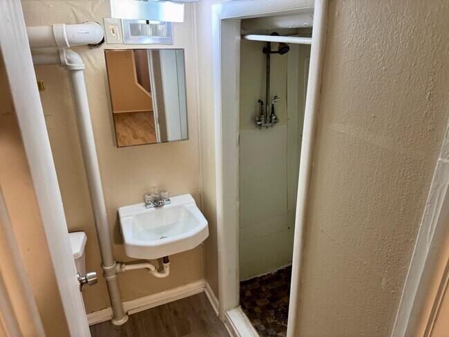 Photo - 914 8th Ave S Unidad 5