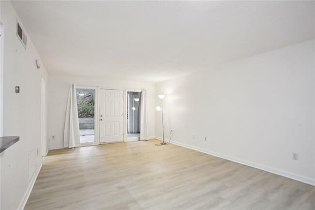 Photo - 1150 Collier Rd NW Unit K19