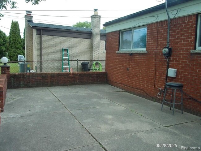 Photo - 36890 Weber Dr