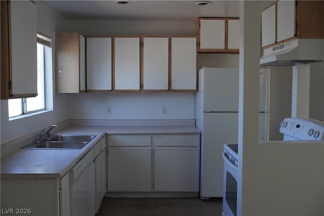 Photo - 1662 N Lamont St