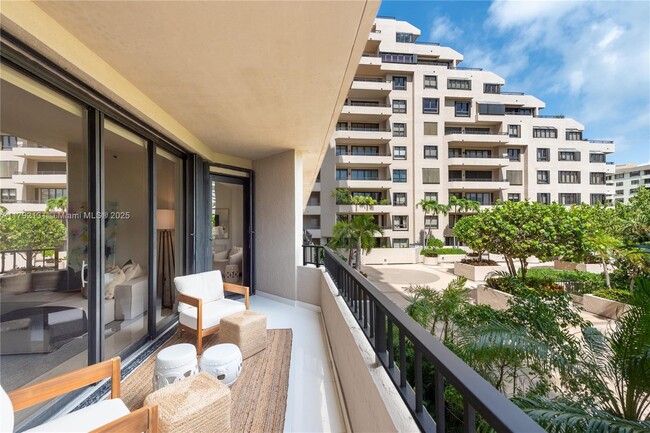 Building Photo - 251 Crandon Blvd Unit 227 Rental