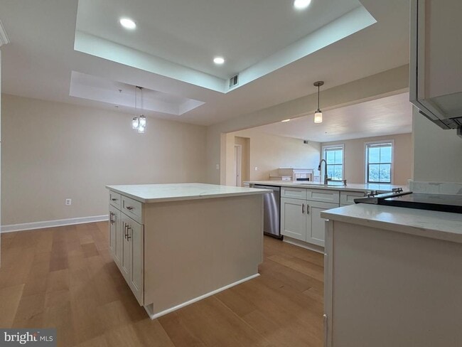 485 Harbor Side St Unit 604