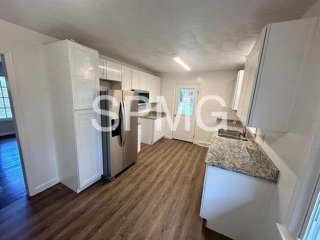 Photo - 612 Landfair Dr