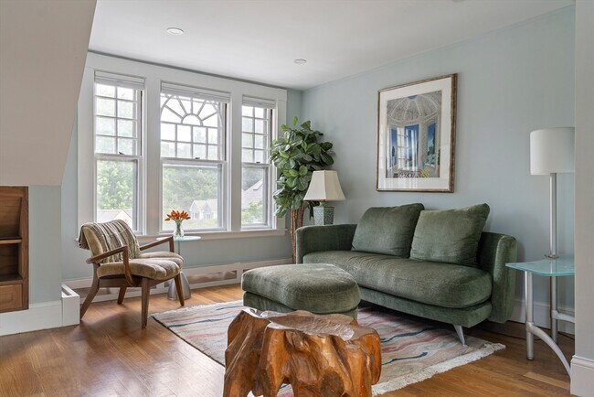 10 Brewer St Unit 2