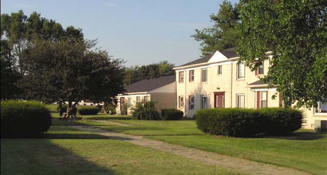Holland Crossing - Holland Crossing Apartments