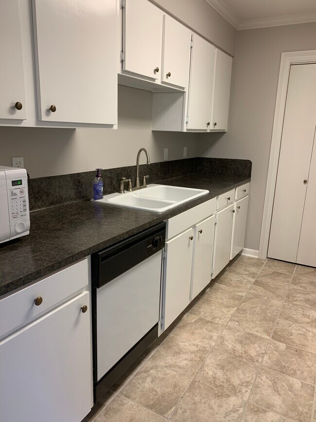 Photo - 1701 Lobdell Ave Unit 64