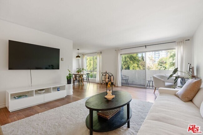 Building Photo - 9061 Keith Ave Unit 308 Rental
