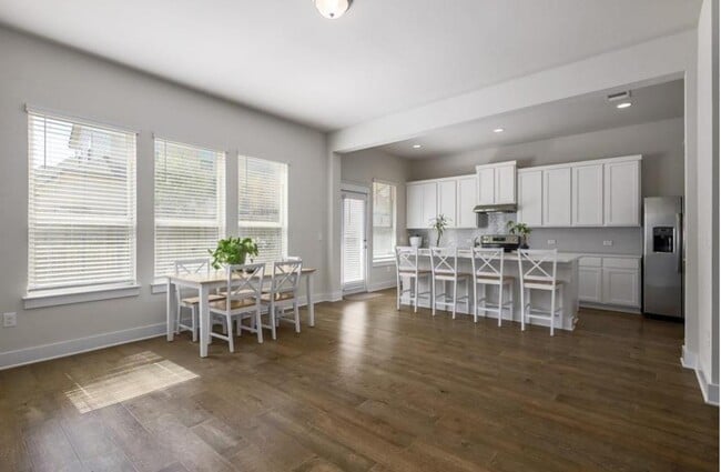 Photo - 13501 Metric Blvd Unit 16