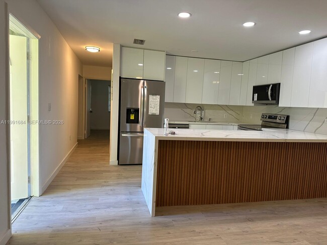 Photo - 3755 Oak Ave