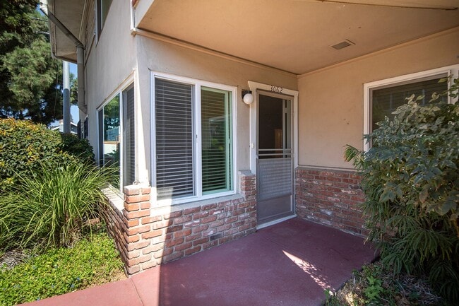 Photo - Beautifully Remodeled 2 BR in South Park Unidad 3062