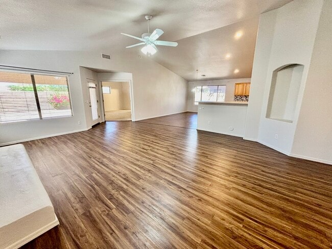 624 S 108th Pl