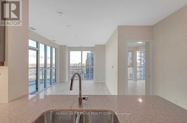 Photo - 35 Watergarden Dr Unité 1713