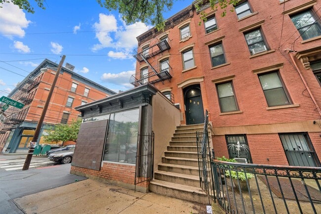 Photo - 138 Wayne St Unit 2