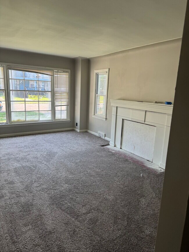 Photo - Comfortable 3-Bedroom Rental on Elmdale St...