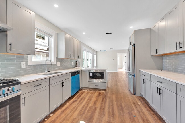 Building Photo - 57 Bailey Rd