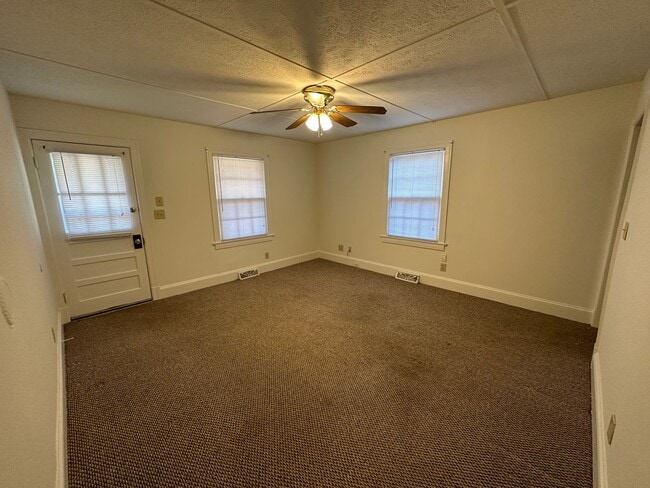 Building Photo - 3753 Back Hampden Sydney Rd Unit A