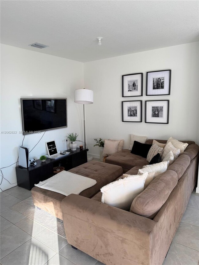 Photo - 2817 SE 26Th Ave