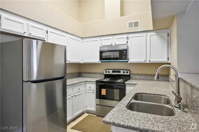Building Photo - 1575 W Warm Springs Rd Unit 2122 Rental