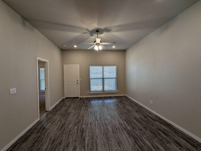 Photo - 1628 133rd St