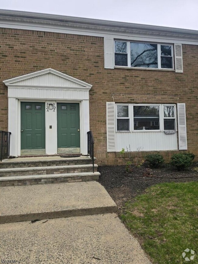Building Photo - 172 Evergreen Rd Unit 1 Rental
