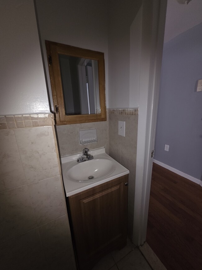 Photo - 554 Avenue C
