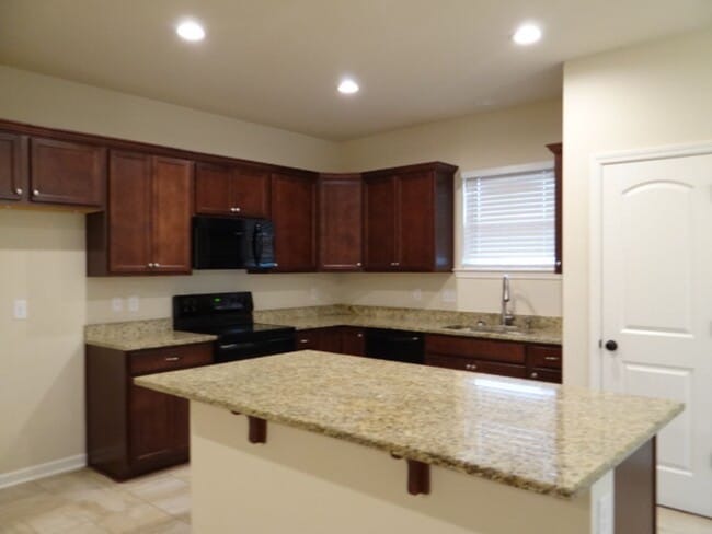 Photo - Beautiful Home for Lease in Denham Springs