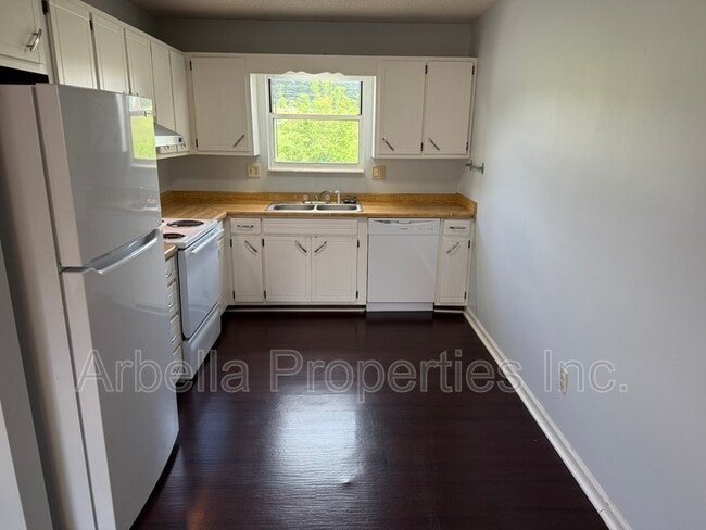 Photo - 410 Erwin Hwy Unit Apt 2