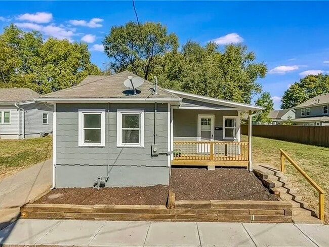 Photo - 426 E Elm St