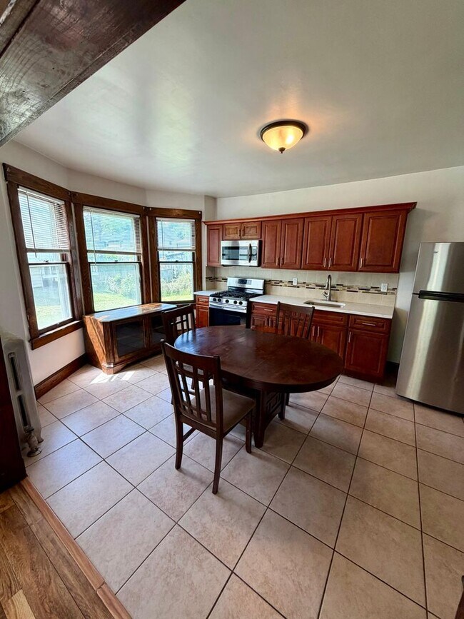 36 Farr Ave Unidad 36 Farr Apt 1