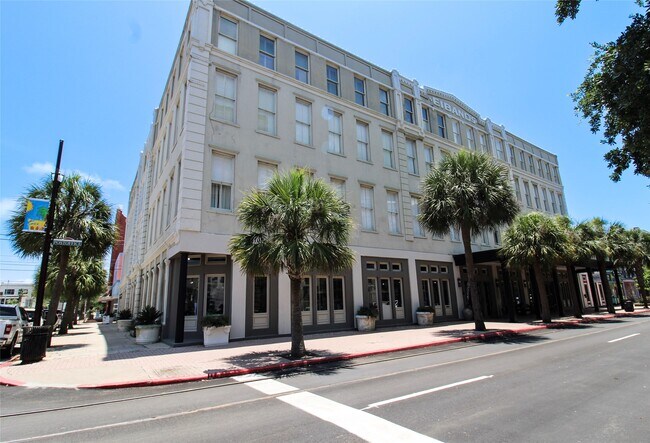 Building Photo - 2207 Postoffice St Unit 208