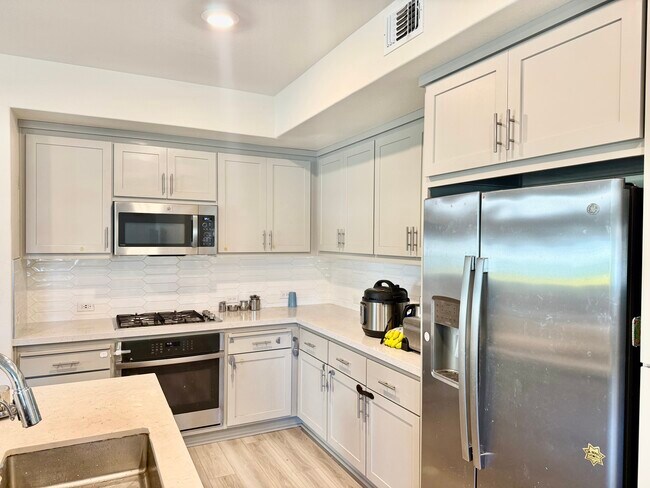 Photo - 5750 Greige Cir Unit STE D