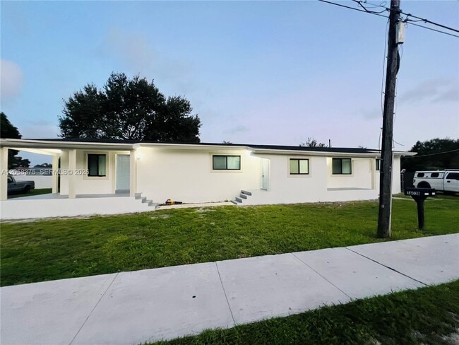 Building Photo - 5601 NW 31st Ave Unit B