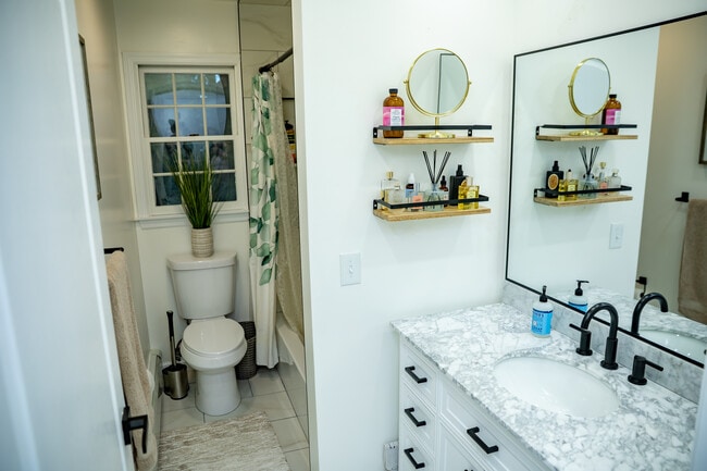 Photo - 11 Cozy Glen Ct Unit 1