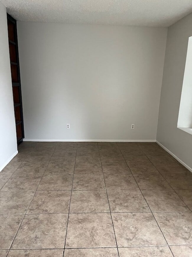 Photo - JR5904 Unit 5904-C