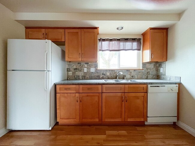 311 W Palm Ave