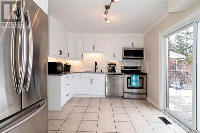 Photo - 15 Harwood Rd