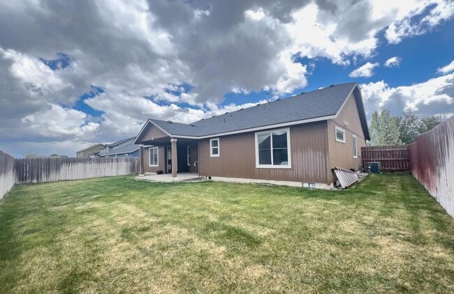 Photo - 3 Bed Home with Attached Garage